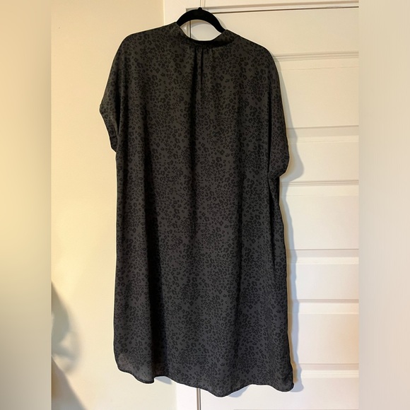 Denver Hayes leopard shift dress with pockets, size 2X - Picture 3 of 5